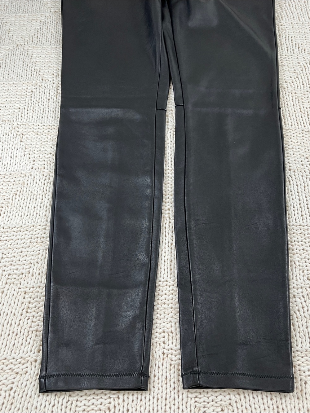 Blank NYC Women’s Black Faux Leather Skinny Jeans - Picture 3 of 12